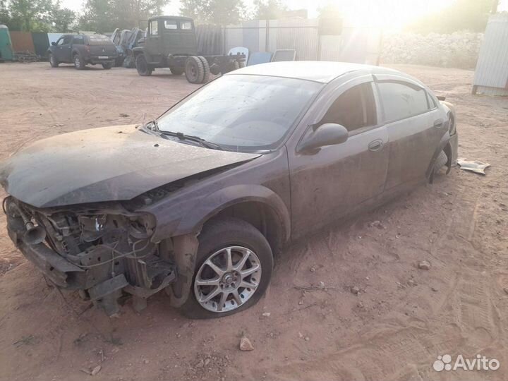 Дверь dodge stratus