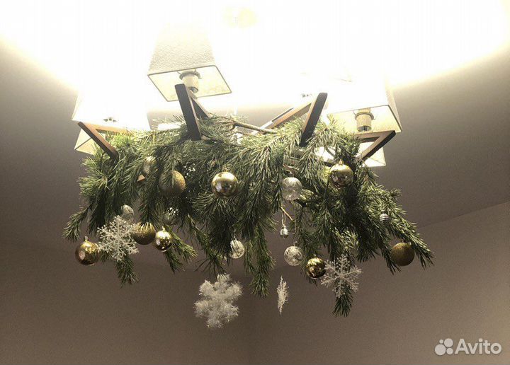 Люстра потолочная 8 рожков с лампочками