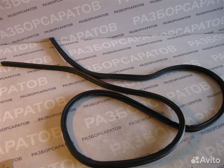 Уплотнитель багажника Nissan Primera P12 хэтчбек