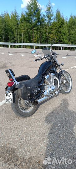 Suzuki Intruder vs400