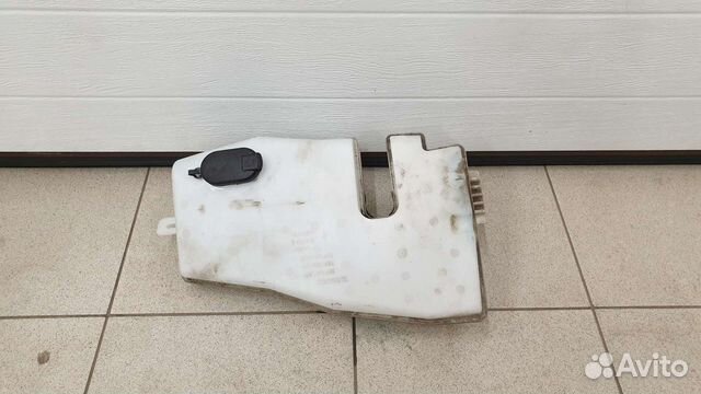 Бачек омывателя Рено Сандеро Логан