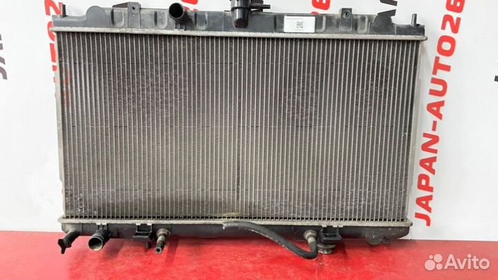 Радиатор охлаждения Nissan Wingroad Y11 1.5 AT