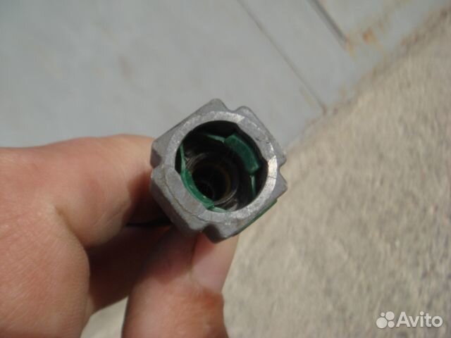 Логан трубка топливная Logan L8, D4F