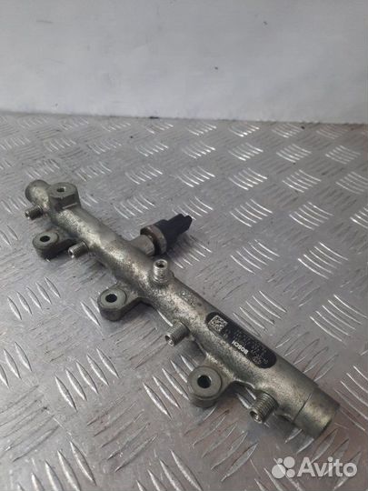 Топливная рампа Citroen Xsara Picasso 2.0 RHY 2003