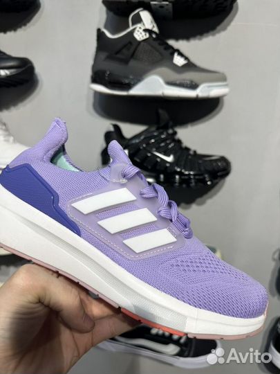 Кроссовки Adidas лето