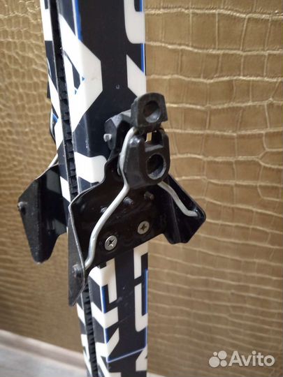 Пластиковые лыжи