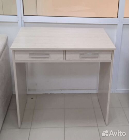 Столик для ноутбука