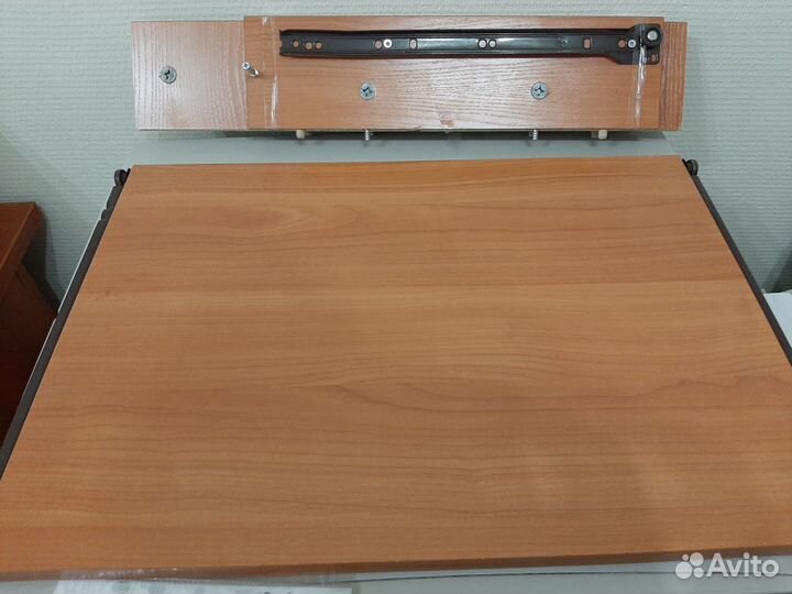 Выдвижная полка для стола под клавиатуру