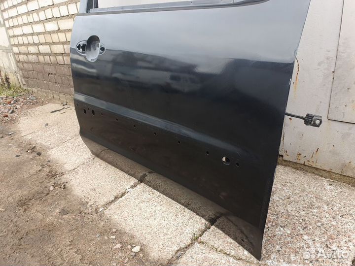 Дверь передняя правая Mazda Tribute I (2000—2004)