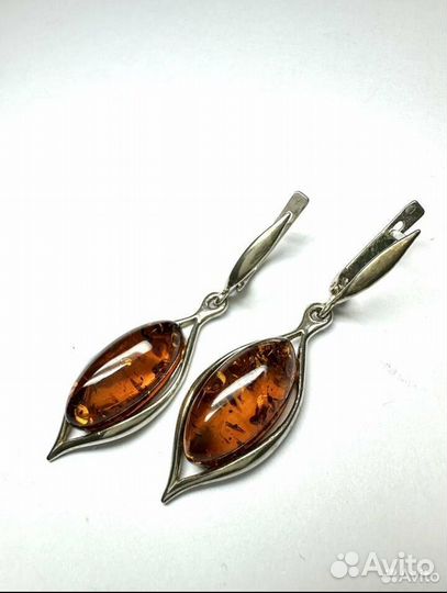 Серебряные серьги с янтарем