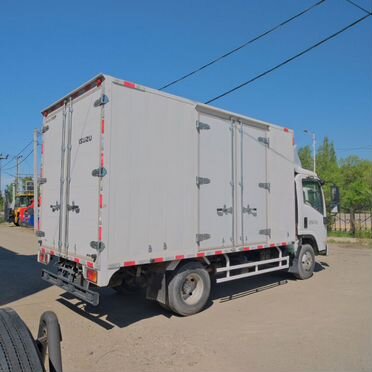 Промтоварный фургон Isuzu Elf (N-series), 2023