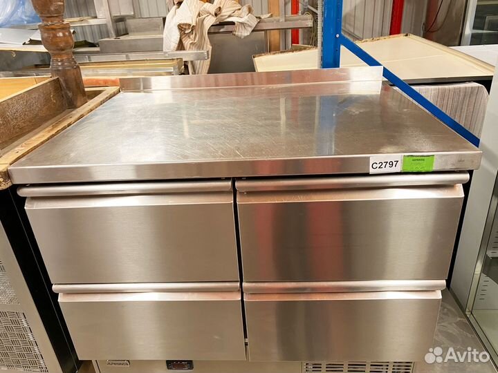 Холодильный стол