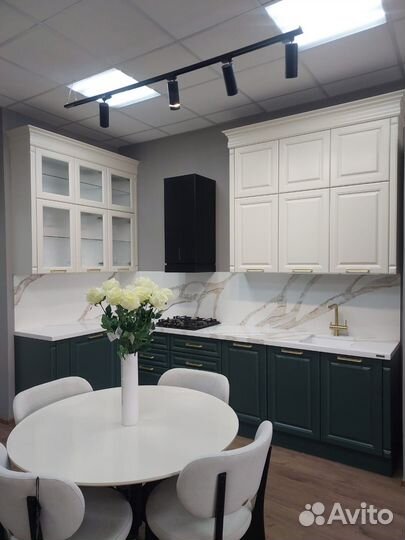 Кухня Ксения мдф эмаль столешница кварц