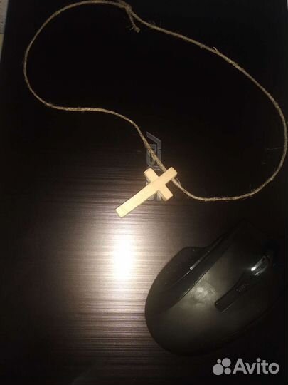 Крест нательный деревянный