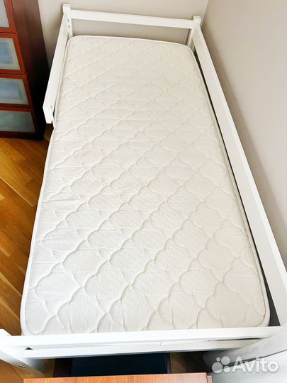 Кровать с матрасом детская