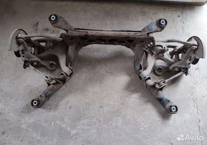 Задняя балка Audi A4 B8