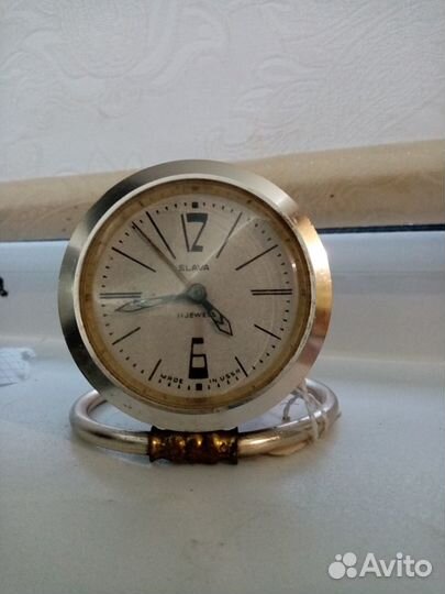 Часы настольные слава