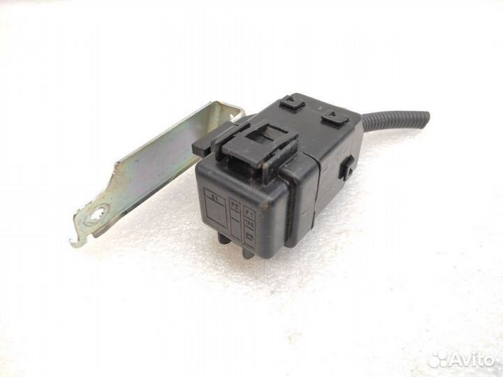 Блок предохранителей под капот Mitsubishi Asx 3