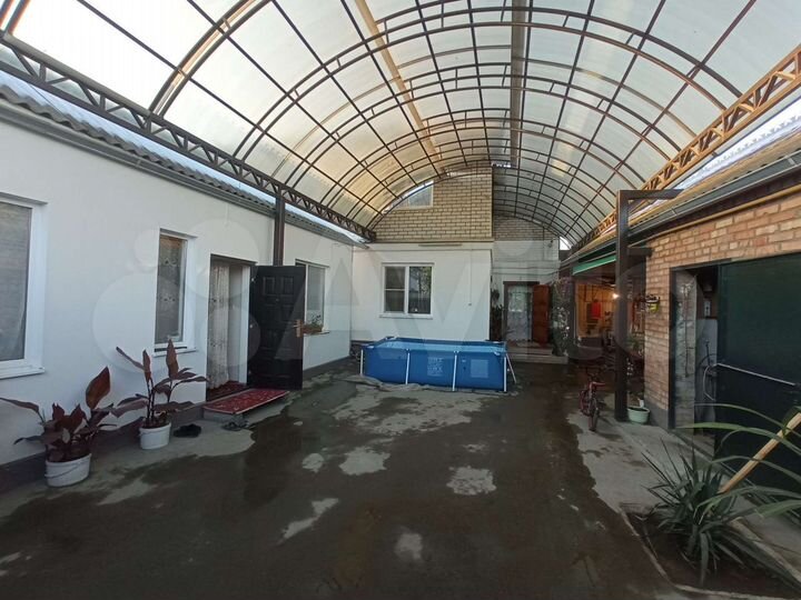 Дом 180 м² на участке 8 сот.