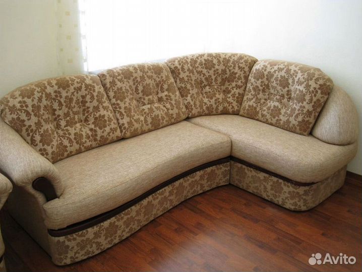 Перетяжка и замена обивки диванов из скотчгард