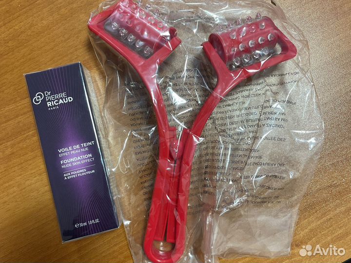 Массажер для тела и тональный крем-вуаль, Франция