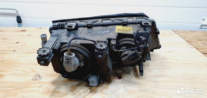 Фара левая BMW E46