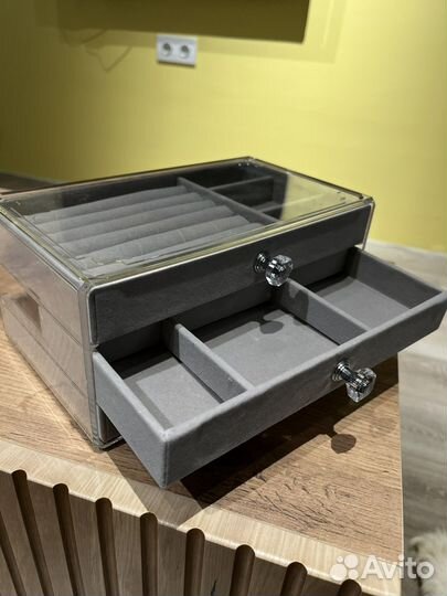 Шкатулка для украшений новая