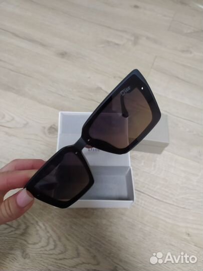 Солнцезащитные очки женские