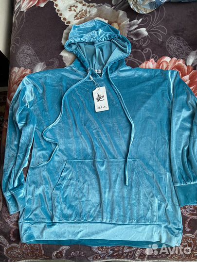 Костюм женский