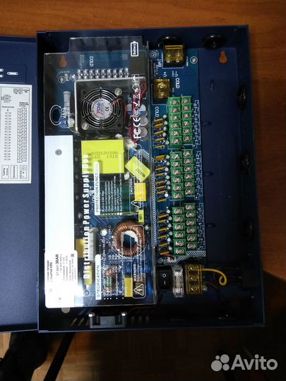 Бесперебойный блок питания 12В (видеонаблюдение)