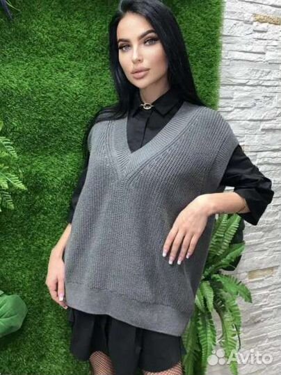 Жилет вязаный женский
