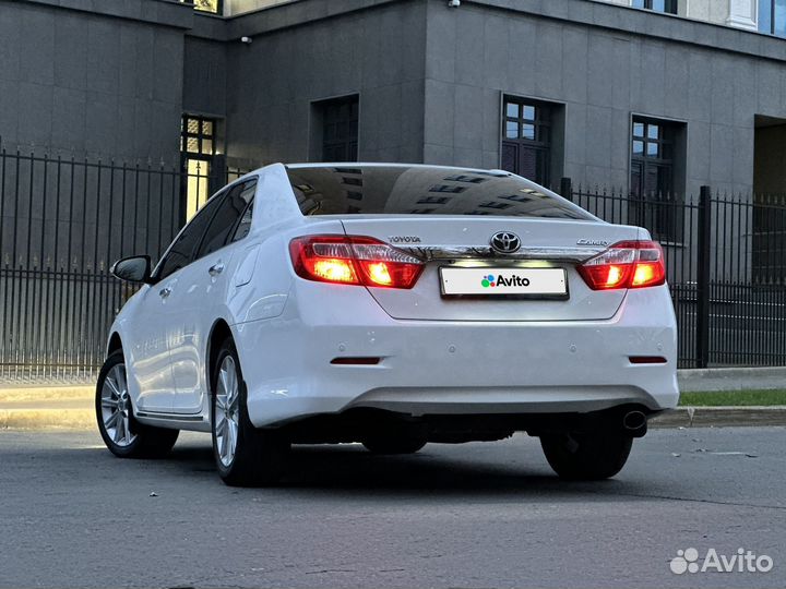 Toyota Camry 2.5 AT, 2013, 266 700 км