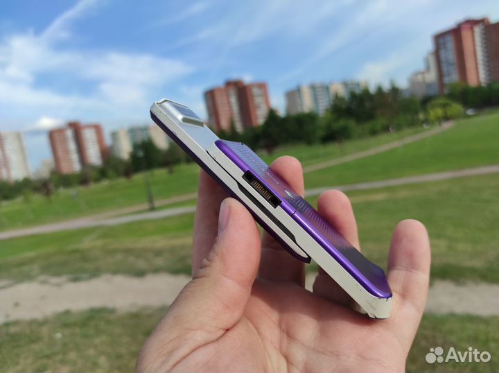 Sony Ericsson S500i Purple