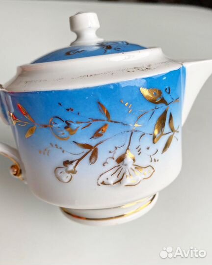 Молочник с крышкой, Кузнецов