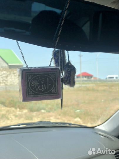 Коран с серебряными вставками