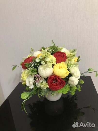 Композиции из искусственных цветов