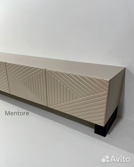 Тумба тв Bravo на опорах (капучино)