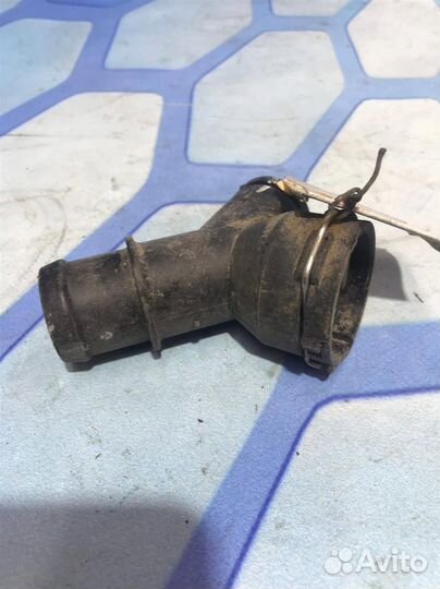 Фланец системы охлаждения 1K0122291AE