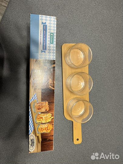 Менажница деревянная со стаканами