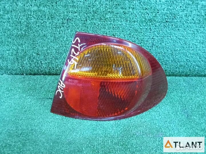 Фонарь задний правый toyota caldina