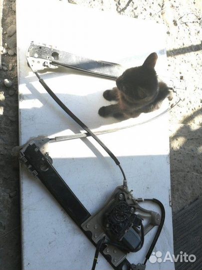 Стеклоподъемник электрический с моторчиком мерседе