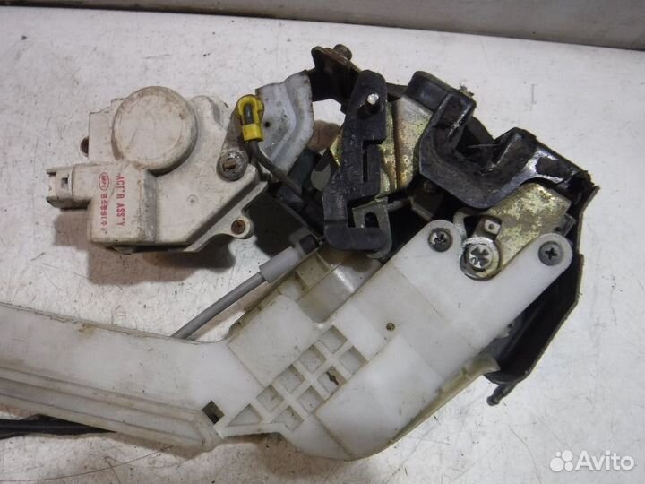 Замок двери задней левой Hyundai Elantra III