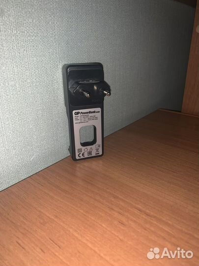 Зарядное устройство GP S330