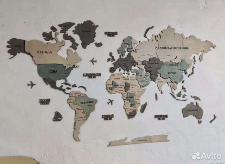 Карта мира из дерева