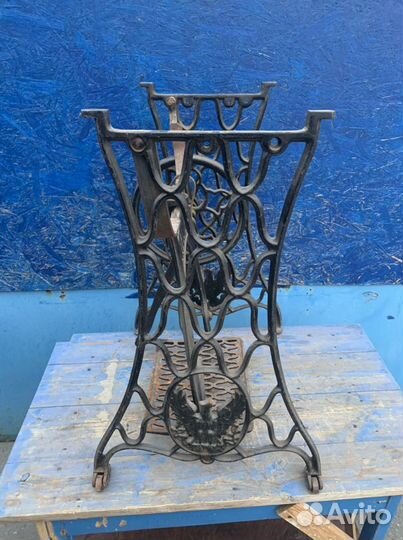 Основание, станина от швейной машинки Teutonia Гер