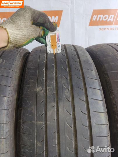 Yokohama BluEarth RV-02 215/55 R17