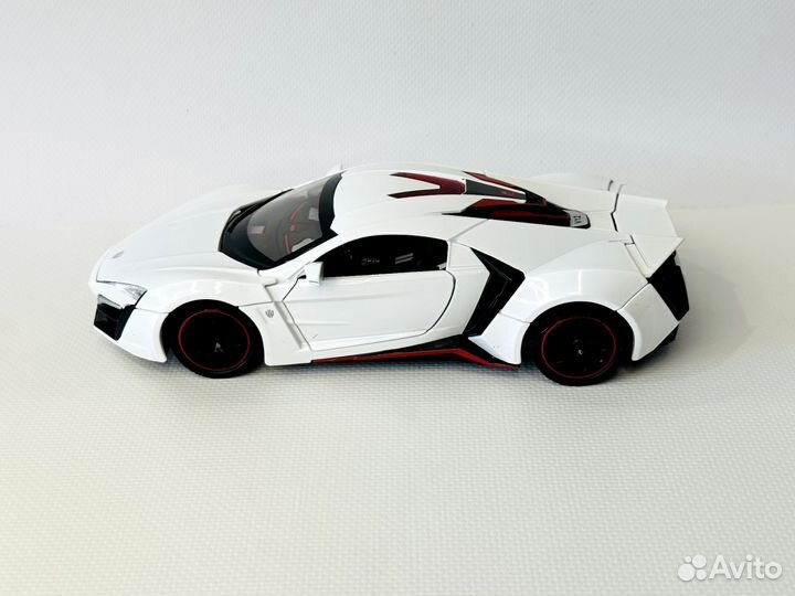 Инерционная машинка Lukan HyperSport металлическая