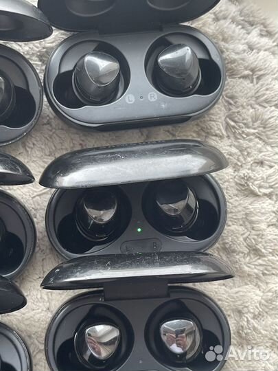 Лот наушников Samsung