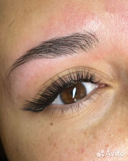 Наращивание ресниц и окрашивание бровей