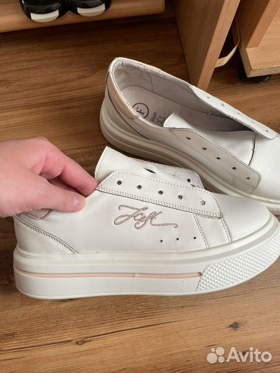 Кожаные кеды